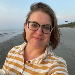 Meet your Posher, Elizabeth